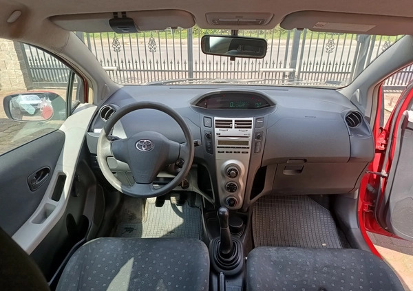 Toyota Yaris cena 7900 przebieg: 266900, rok produkcji 2008 z Tłuszcz małe 46